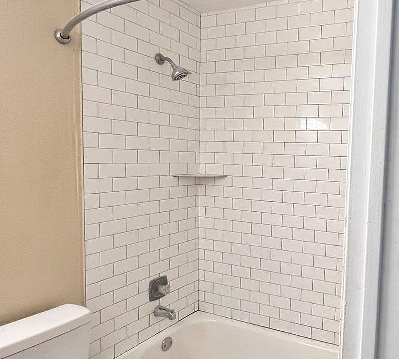 1st image of 418 Linden St #B