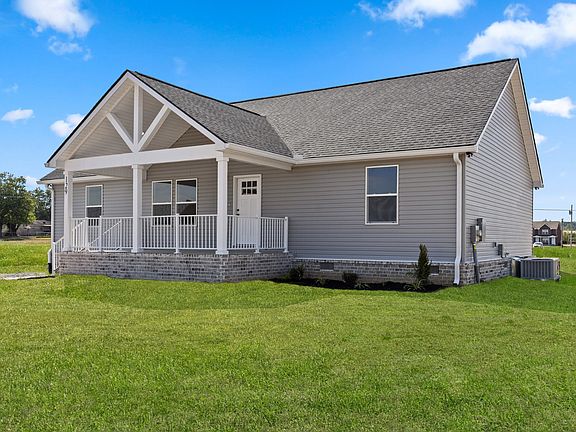 3rd image of 129 Martha Cir