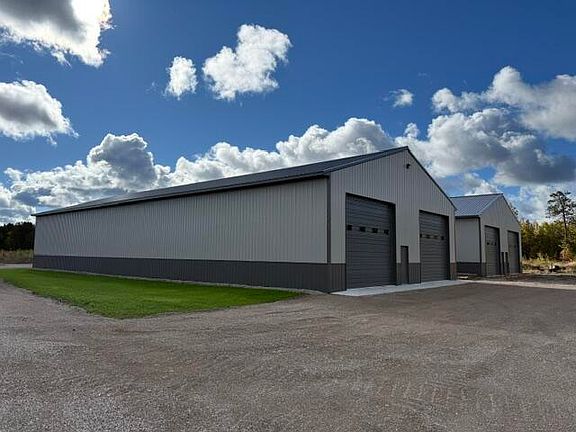 3rd image of 5605 Commerce Blvd