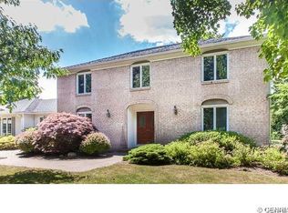 11 Kalleston Dr, Pittsford, NY 14534