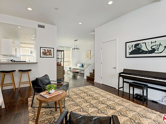 2nd image of 11815 Laurelwood Dr Unit 9