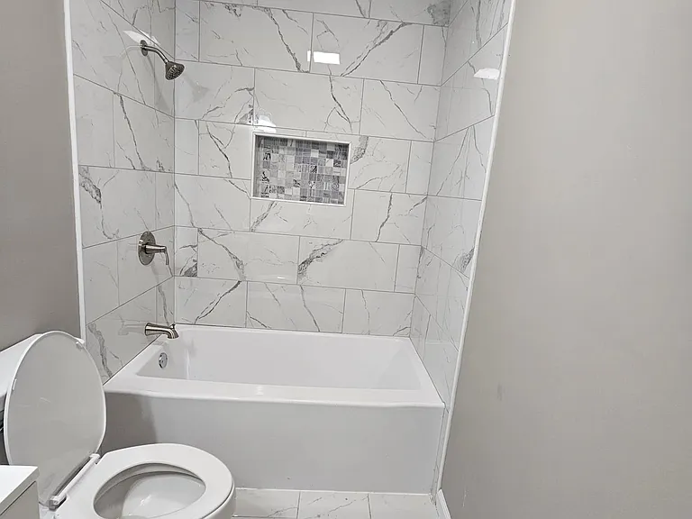 812 Grandview St — Photo 6