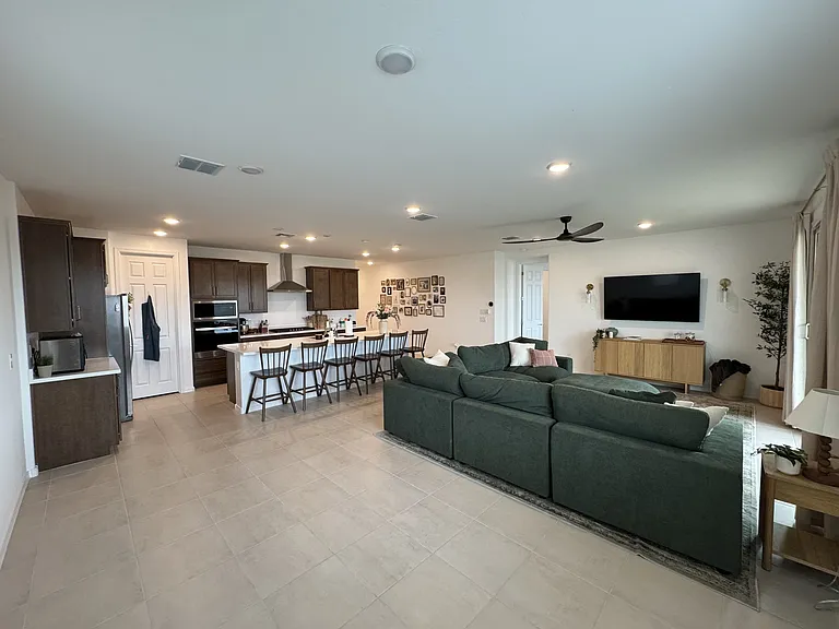 643 W Riparian Dr — Photo 37