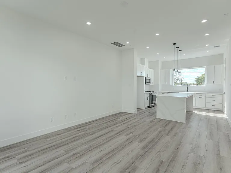 7735 Hammerly Blvd — Photo 28