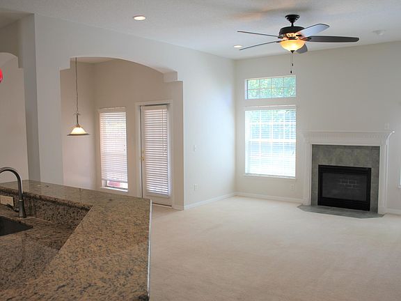 5th image of 14560 Camberwell Ln S