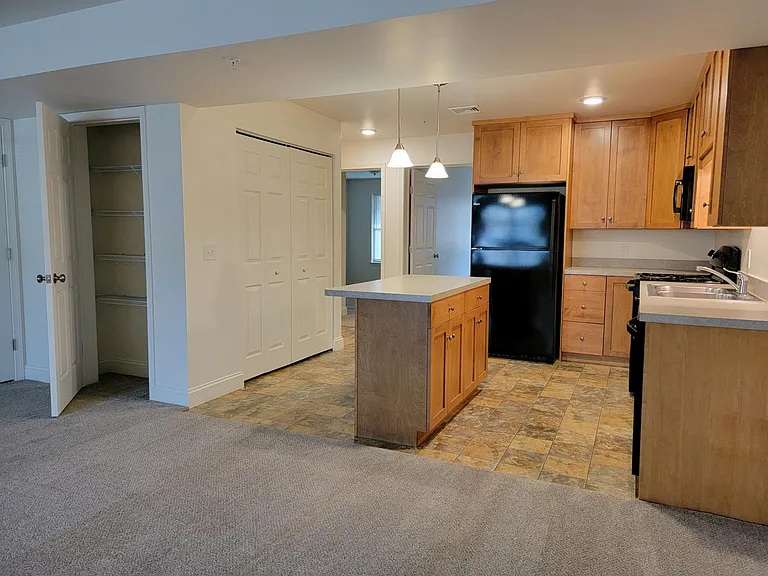130 Tom Ave #F — Photo 4
