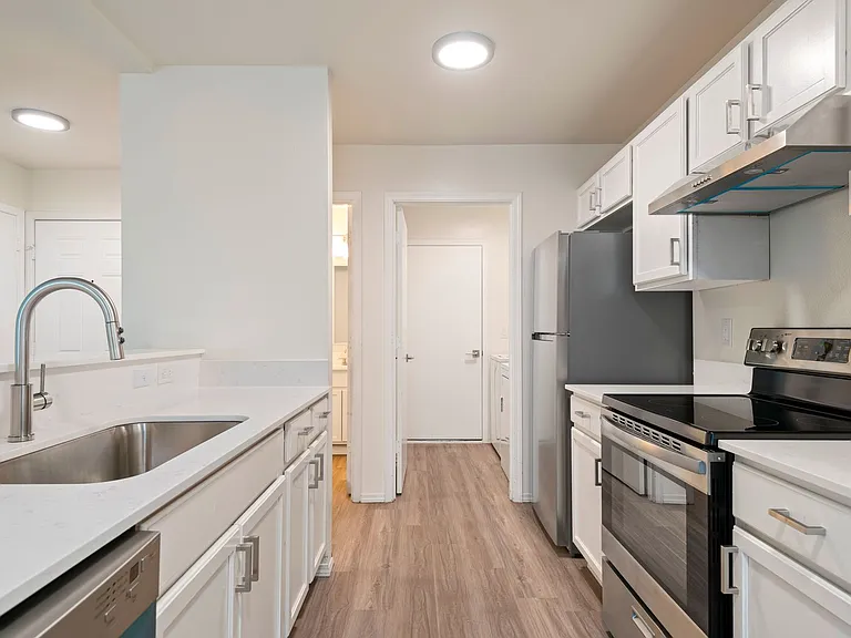 Kensington Townhomes — Photo 4