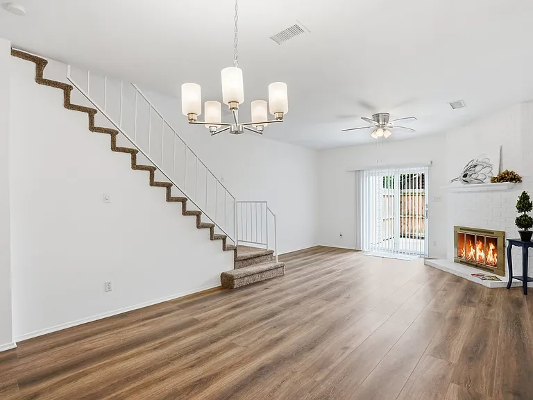 204 Samuel Blvd #I-3 — Photo 12