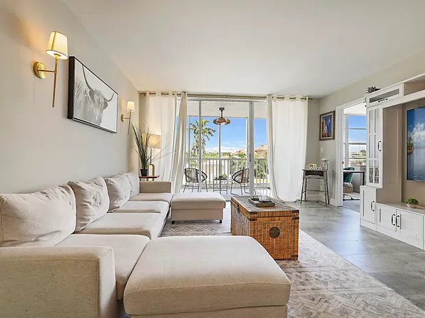 3180 NE 48th Court #210, Lighthouse Point, FL 33064