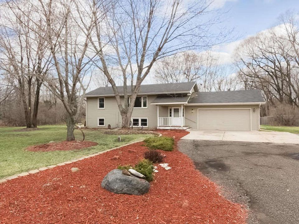 1st image of 18120 Cedar Dr NW