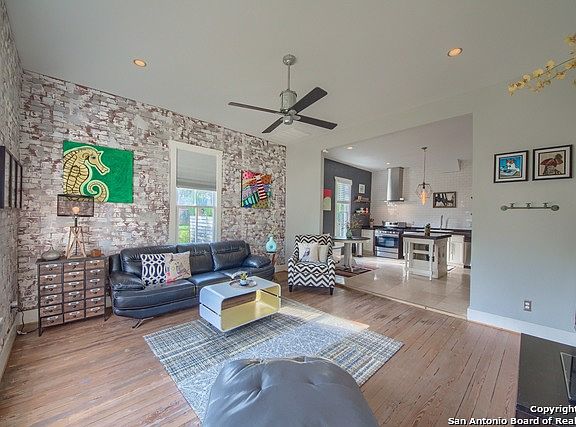 4th image of 905 W Ashby Pl