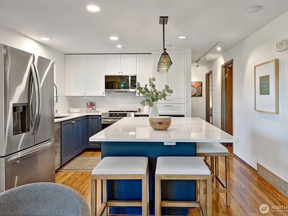 5th image of 23321 75th Avenue W