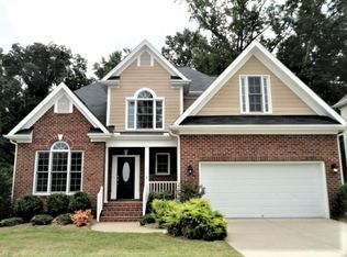 1105 Crystalwater Dr, Fuquay Varina, NC 27526