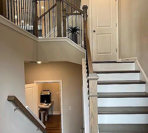 5th image of 707 Brecklin Ln #707