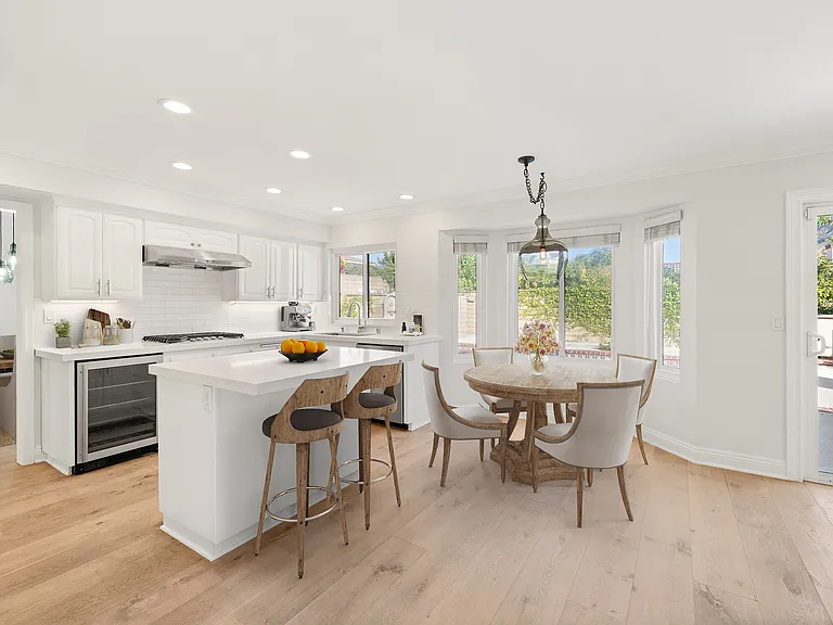 5442 Alfonso Dr — Photo 9