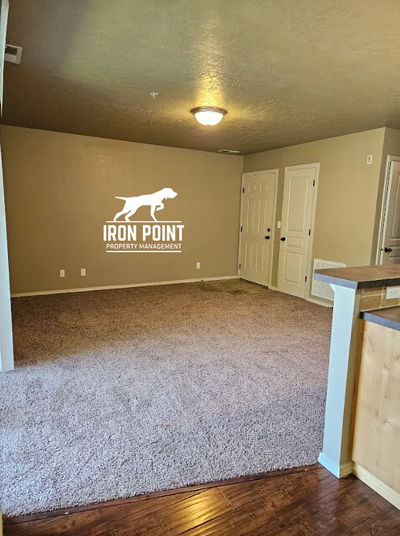 AV16546 — Photo 3