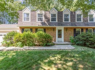 7690 Middle Valley Dr, Springfield, VA 22153