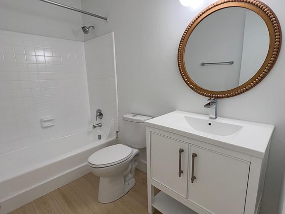 4th image of 4315 Tides Ct #A