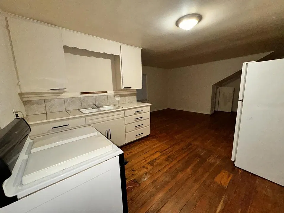 511 E Cherry St #6