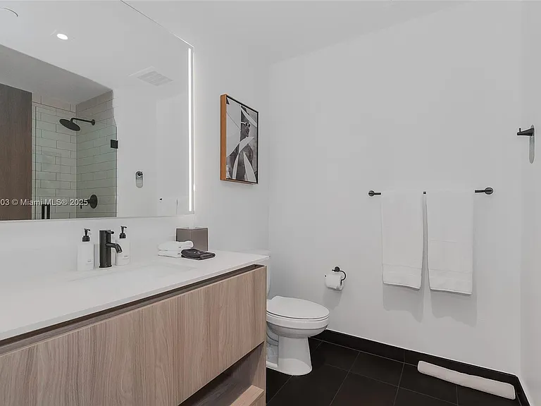398 NE 5th St #2301 — Photo 18