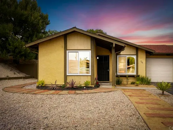 1744 Round Tree Dr, Oceanside, CA 92056
