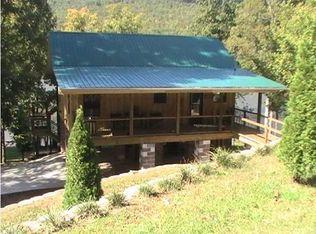 7370 Mullins Cove Rd, Whitwell, TN 37397