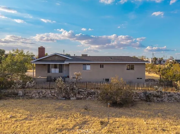 58814 Los Coyotes Dr, Yucca Valley, CA 92284