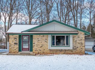 3447 S 93rd St, Milwaukee, WI 53227