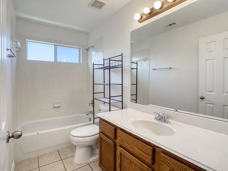 9909 Delamere Dr — Photo 26