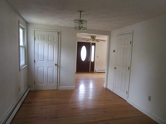 4th image of 32 Rockaway St