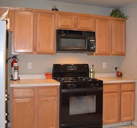 2nd image of 124 Wallace Ct