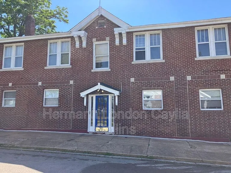 6918 Moellenhoff St #2F — Photo 1