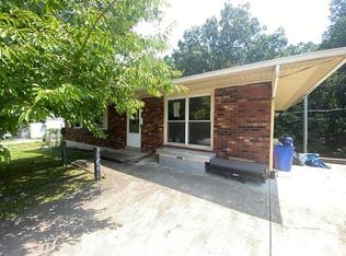 8232 Ray Dr, Ashland, KY 41102