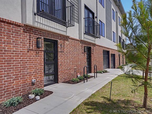 4th image of 1244 S Quincy Ave #2