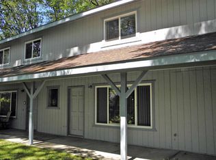 813 Caroline Ave APT B, Mount Shasta, CA 96067