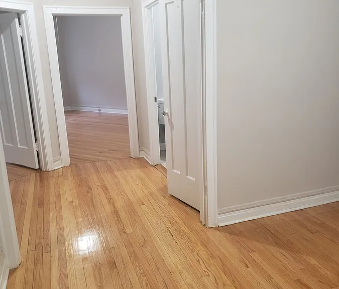 4259 W Addison St — Photo 2