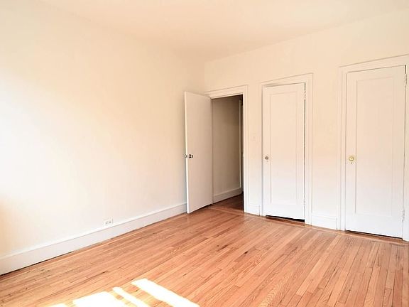 5th image of 254 Seaman Ave APT D10