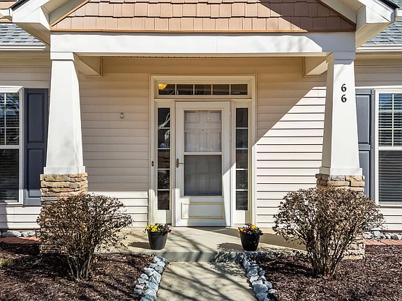 3rd image of 66 Bannerview Dr