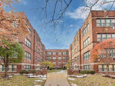 108 Lincoln Ave APT 2B, Riverside, IL, 60546