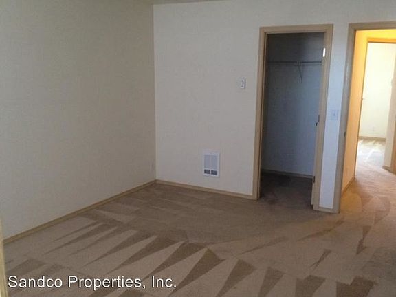 5th image of 3110 S 43rd St APT G