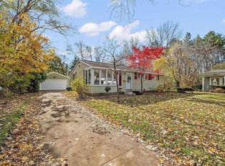 9 Dan Ct, Midland, MI 48642