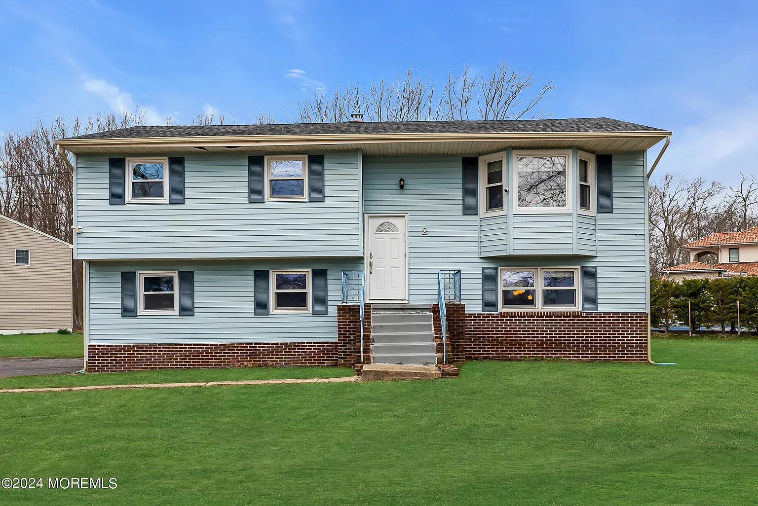 2 Youmans Avenue photo 1