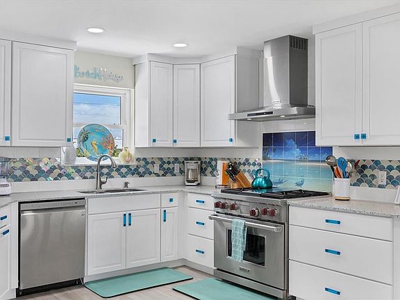 5th image of 3547 Gasparilla Rd