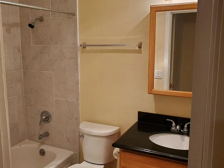 417 Bellevue Way SE — Photo 22