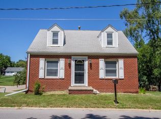 709 Porter Ave, Des Moines, IA 50315