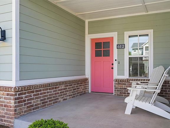 2nd image of 612 Harbor Town Dr