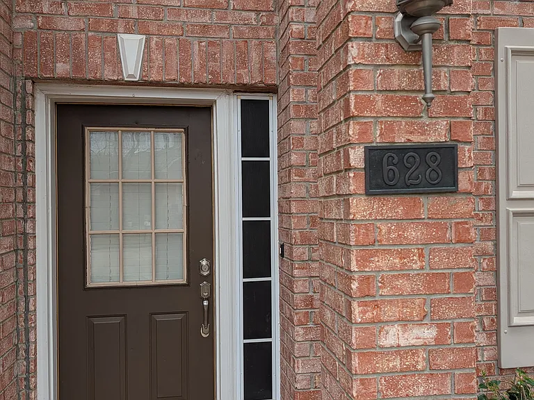 628 Windsong — Photo 2