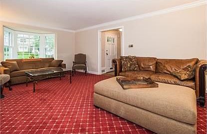 3rd image of 136 Greenwood Dr