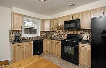 3rd image of 9339 Kolmar Ave