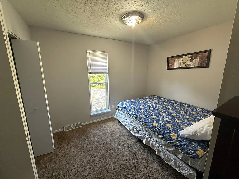 205 Wheaton Ct — Photo 11